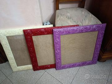 Cornici colorate in legno