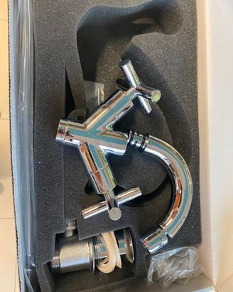 Rubinetto lavabo cromo