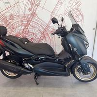 Yamaha X-Max 300 Yamaha X-MAX 300 TECH MAX - ...