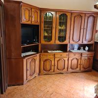 MOBILI IN CASTAGNO
