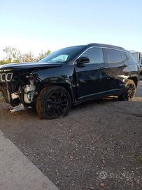 New!! Jeep benzina più elettrico restyling