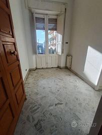 Appartamento di 150 m² con più di 5 locali e box a
