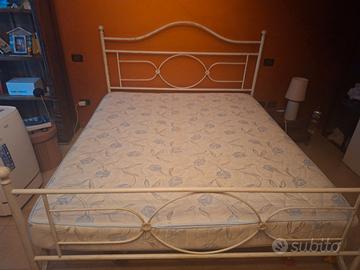 Letto Pearl di Semeraro in ferro battuto