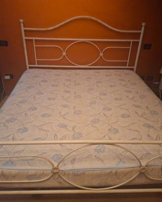 Letto Pearl di Semeraro in ferro battuto
