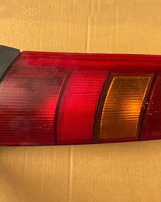 FANALE POSTERIORE SINISTRO RENAULT Supercinque