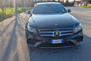  Mercedes E 220  4 matic 