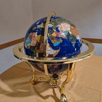 Mappamondo pietre preziose e bussola