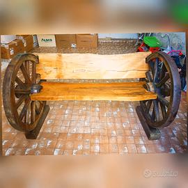 Panca a ruota di carrozza