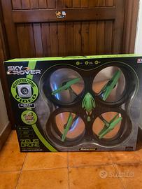 Drone telecomandato con telecamera