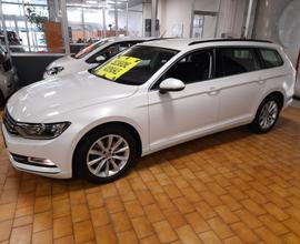VOLKSWAGEN Passat Variant 2.0 TDI DSG Business N