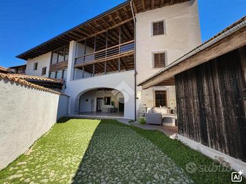 CASA SEMINDIPENDENTE A SONGAVAZZO