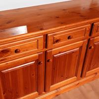 Credenza in legno massello