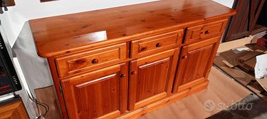 Credenza in legno massello