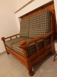 Divano rustico in legno