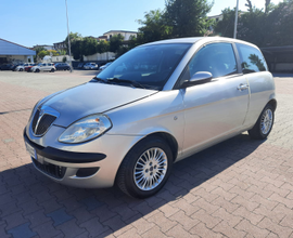 Lancia y benzina 1200 fire