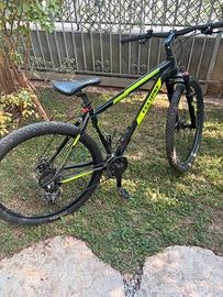 Bicicletta Mountain Bike
