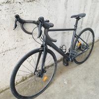 Triban 500 nera