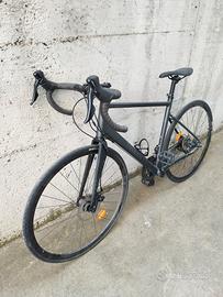 Triban 500 nera