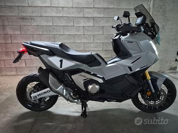 Honda x adv 750