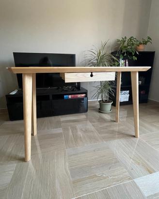 Scrivania tavolo con cassetto