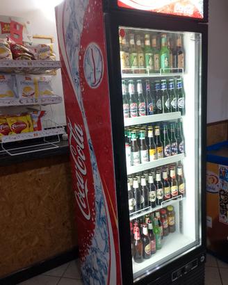 Verticale frigorifero coca cola