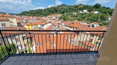 RIBASSATO, appartamento splendida vista tetti