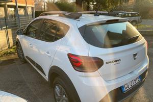 Auto tenuta maniacalmente  ..  