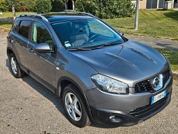 Nissan Qashqai 4x4 automatico 