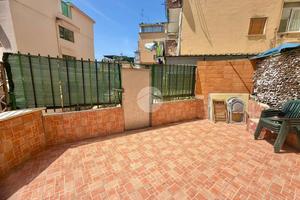2 LOCALI A NAPOLI