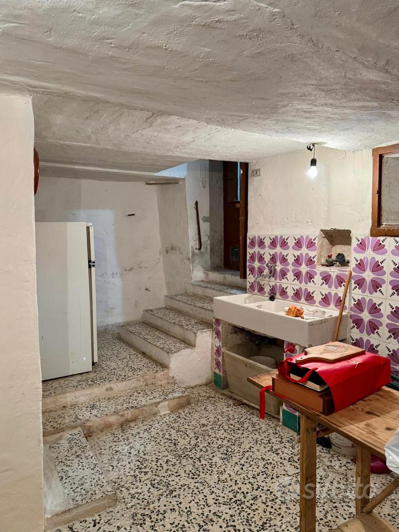 Rif. 05L - deposito via d'errico