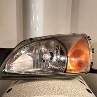 Faro Anteriore Ford Fiesta 
