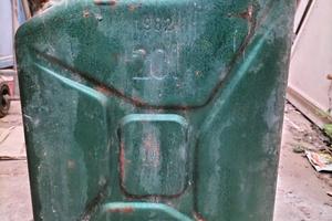 Tanica vintage in metallo 