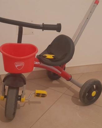 Triciclo Ducati