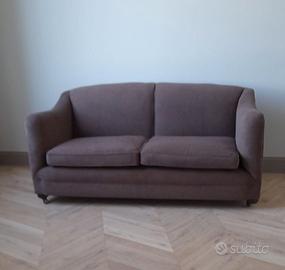 Divano antico rifatto a nuovo