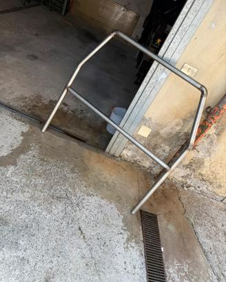 Roll bar