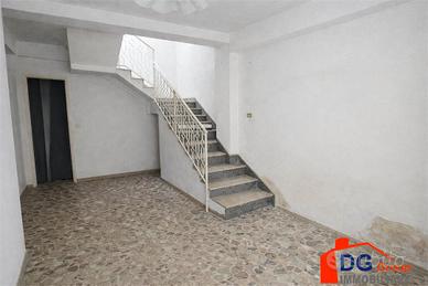 Indipendente in zona ben servita e centrale