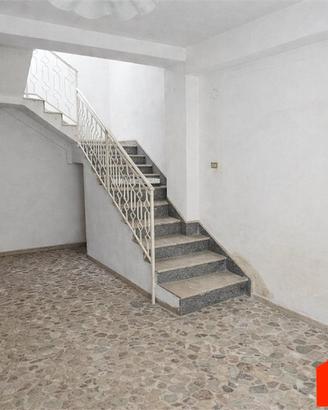 Indipendente in zona ben servita e centrale