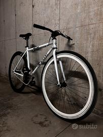 Bici scatto fisso