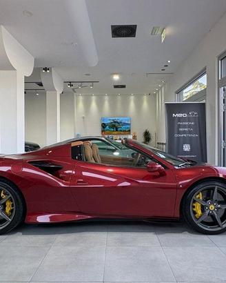 FERRARI - F8 - Spider