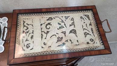 Antico vassoio legno ricamo sottovetro Grifone