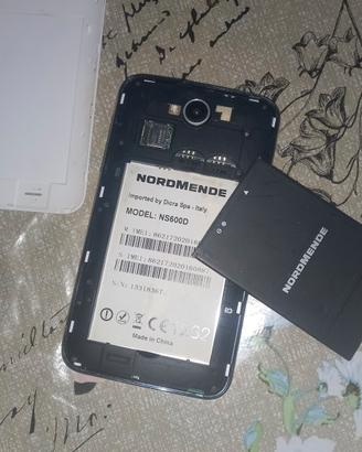 telefono cellulare  nordmende. accessori 