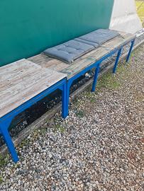 banchi in ferro e legno