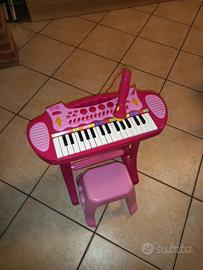 Pianola giocattolo