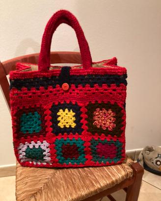 Borse fatte a mano uncinetto e con riciclo di cart