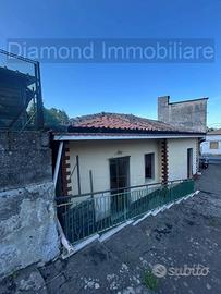 Casa singola con garage a Milo-Fornazzo