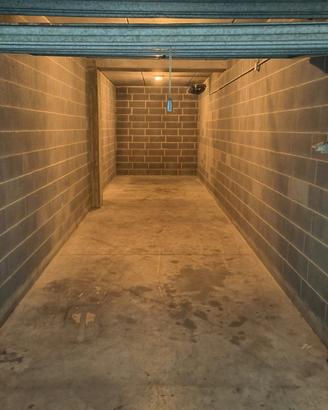Garage box doppio con accesso protetto