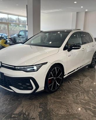 Volkswagen Golf 8.5 GTI 2.0 TSI DSG