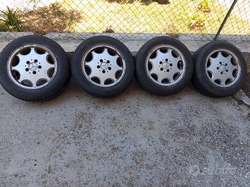 Cerchi in lega Mercedes da 15 con gomme termiche