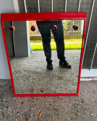 Specchio rosso