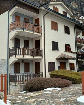 Immobile in asta di 66 m² con 4 locali e box auto 